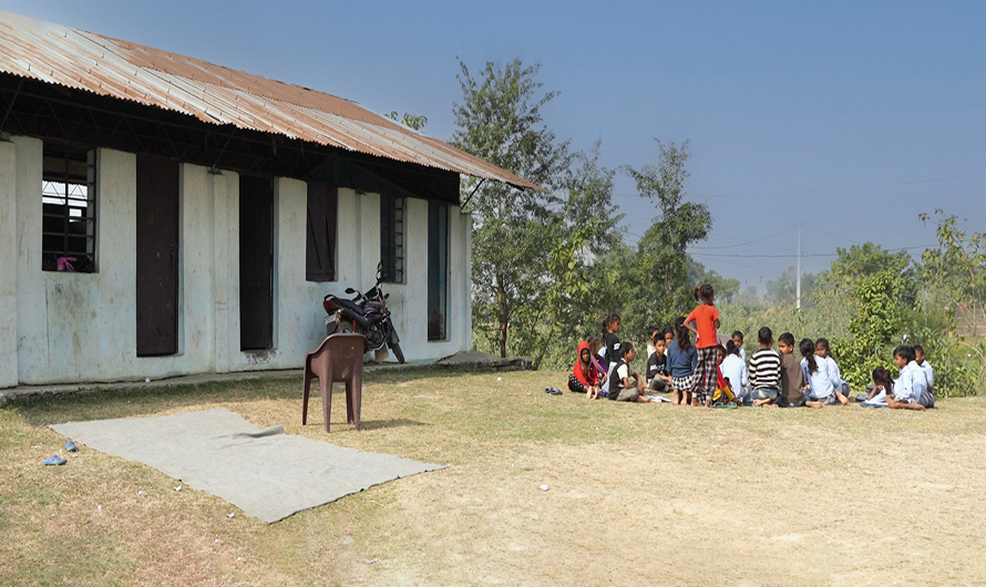 झिझा गाउँ : सरकारको उपेक्षामा विद्यालय, छैन गाउँमै गुणस्तरीय शिक्षा